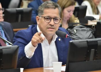 Plenário vai analisar projeto de Dorinaldo que cria campanha para o uso consciente da tecnologia digital