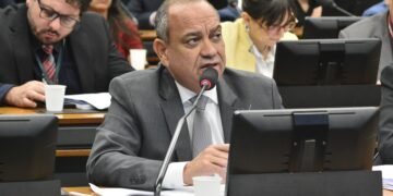 Estados e municípios poderão editar normas sobre venda de bebida alcóolica em estádios, arenas e outros espaços esportivos