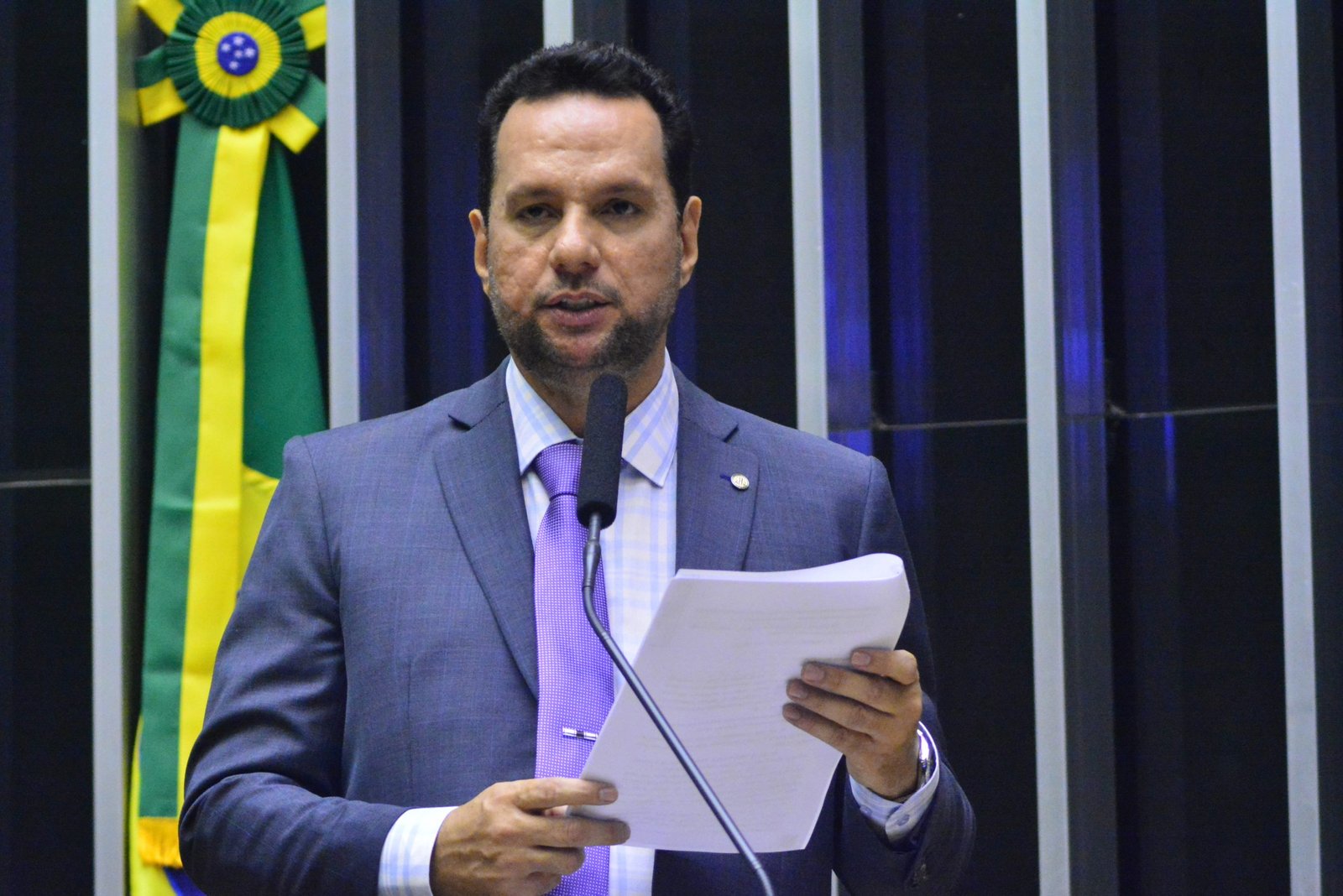 Josenildo é vice-presidente da comissão que analisa a MP do aumento da remuneração de servidores públicos