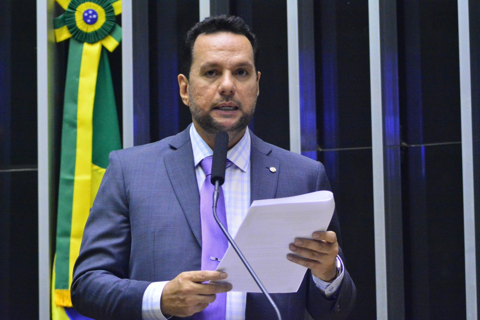 Plenário da Câmara aprova projeto que prevê assistência ao autista em centros de reabilitação no SUS