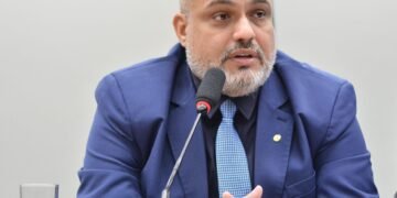Comissão aprova projeto de Tavares que cria sistema digital para solucionar pequenas causas empresariais