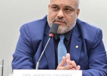 Aprovado parecer de Marcos Tavares para obrigar administração de aeroportos a fornecer cadeiras de rodas para atender pessoa com deficiência