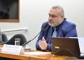 Comissão de Educação aprova projeto de Tavares que trata do reuso de livros didáticos em escolas particulares