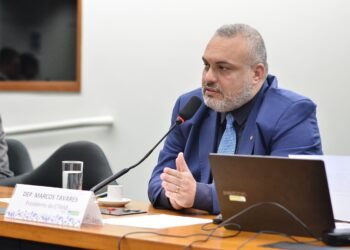Comissão de Educação aprova projeto de Tavares que trata do reuso de livros didáticos em escolas particulares
