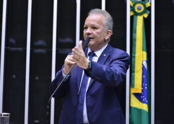 Aprovado parecer de André Figueiredo que garante segurança jurídica ao sócio retirante.