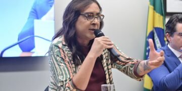 Aprovado projeto de Duda Salabert que prevê destinação ambientalmente correta a veículos automotores