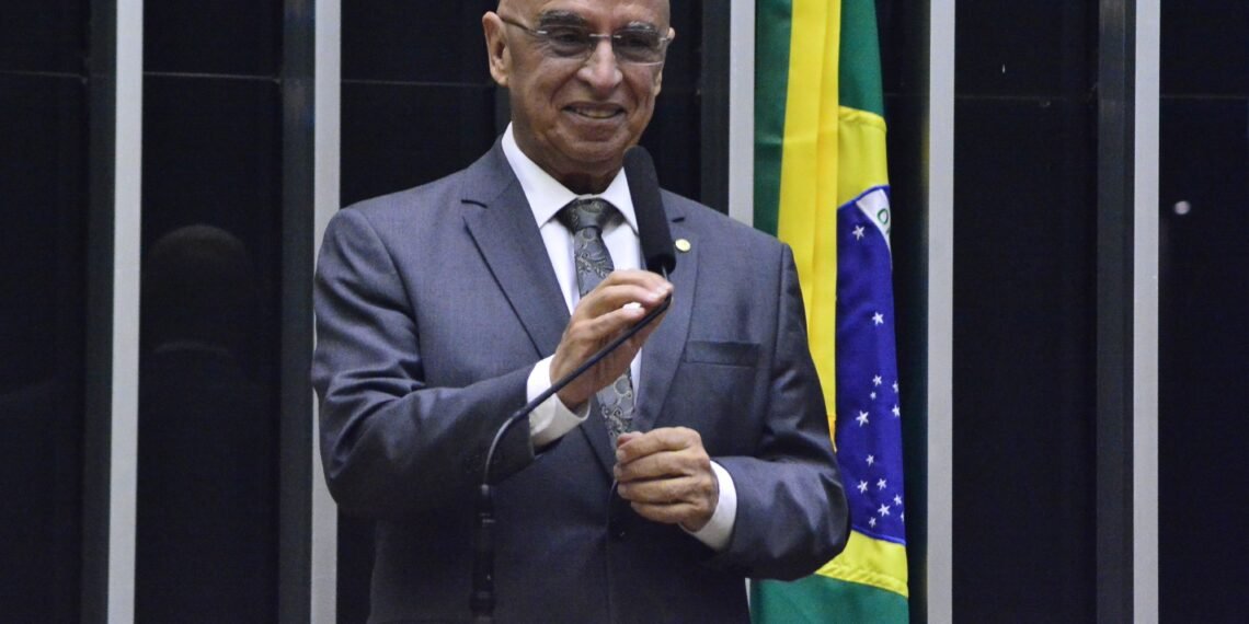 Câmara aprova proposta de Mário Heringer que prevê sinalização prévia à faixa de pedestres
