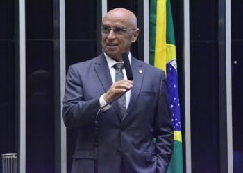 Comissão aprova projeto que muda regra sobre cota para pessoas com deficiência em instituições federais de ensino