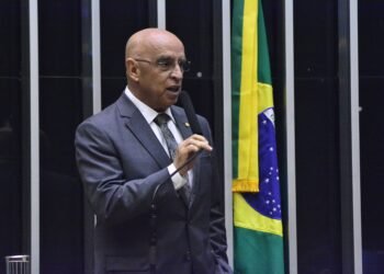 Comissão aprova proposta de Mário Heringer que cria selo para empresa de turismo capaz de atender consumidor neurodivergente