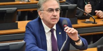 Leônidas Cristino pede informações a ministério sobre rodovias federais no Ceará