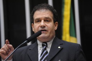 Pompeo de Mattos propõe multa para quem agredir mulher