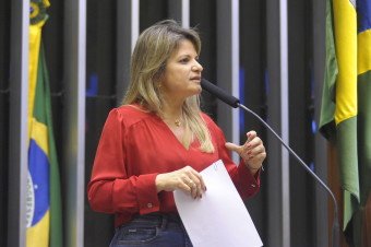 Flávia Morais propõe redução no valor da mensalidade escolar durante pandemia
