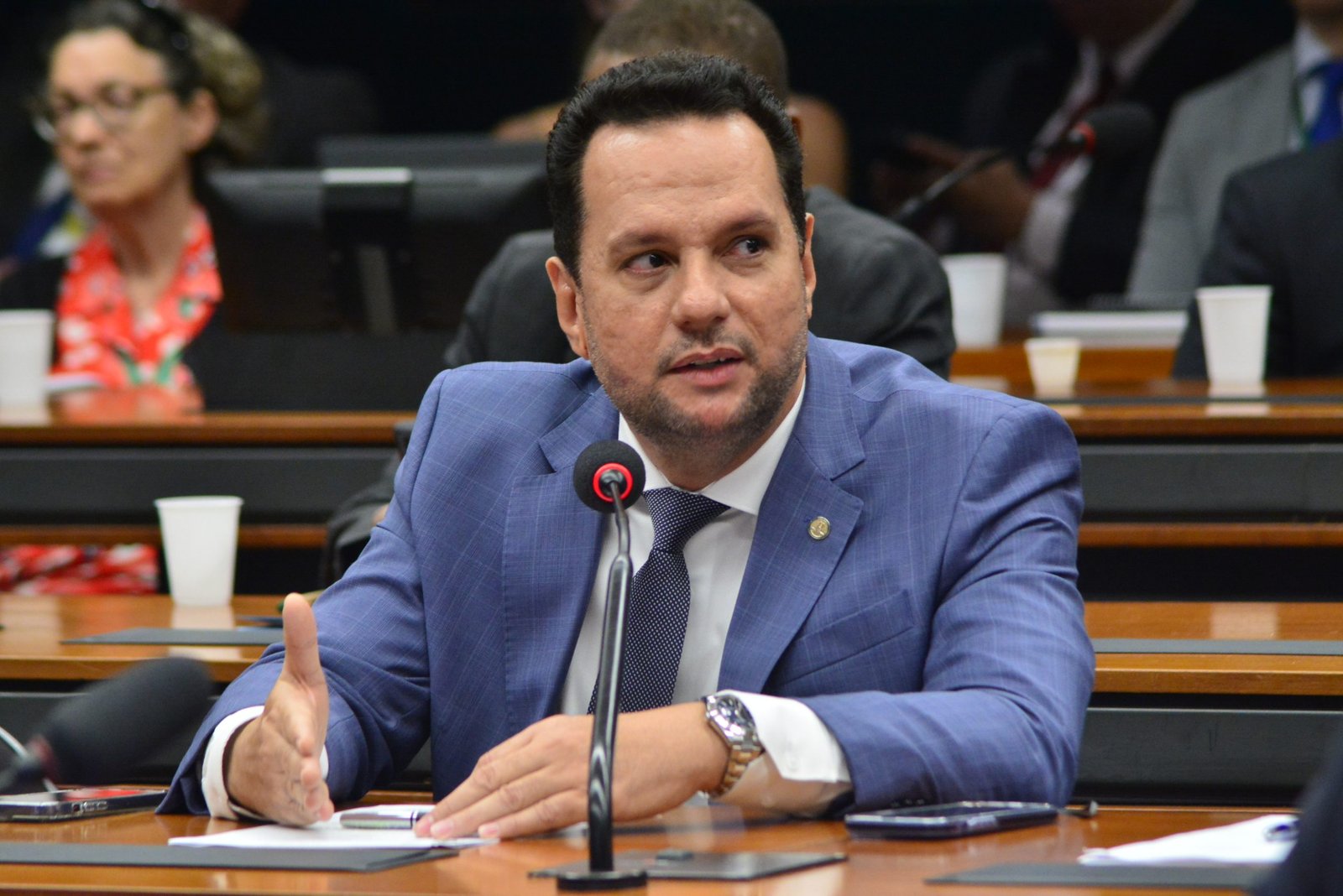 Josenildo propõe que pais de autistas tenham carga horária de trabalho reduzida