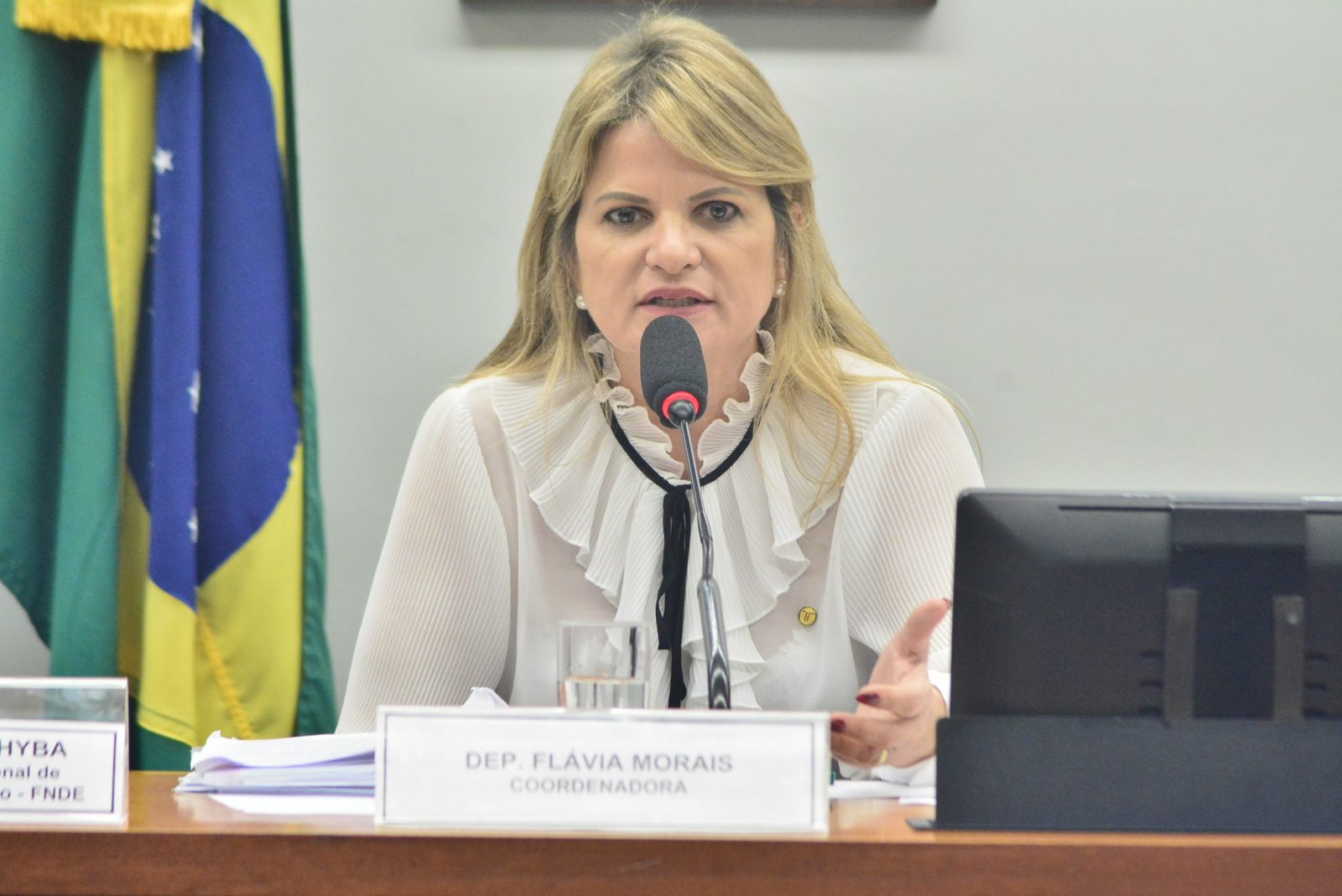 Comissão externa debate ações de regulamentação de obras inacabadas nos estados