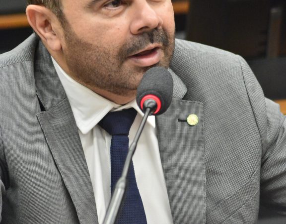 Deputado Idilvan Alencar (PDT-CE)
