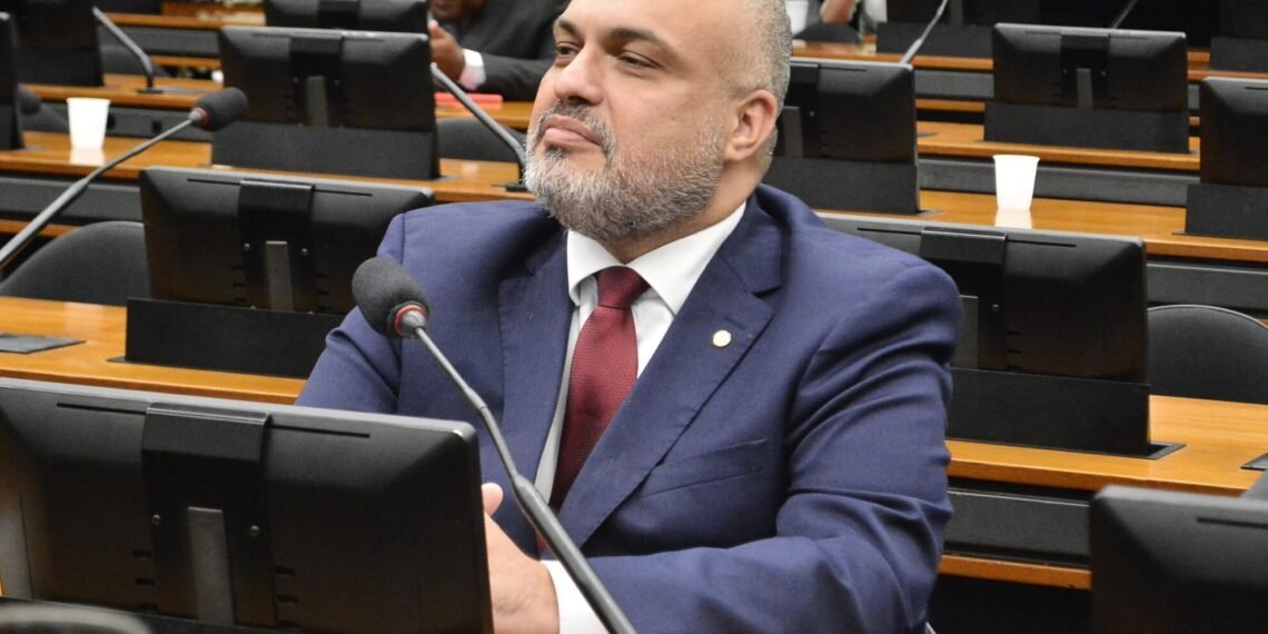 Comissão de Segurança Pública e Combate ao Crime organizado aprova propostas de Marcos Tavares