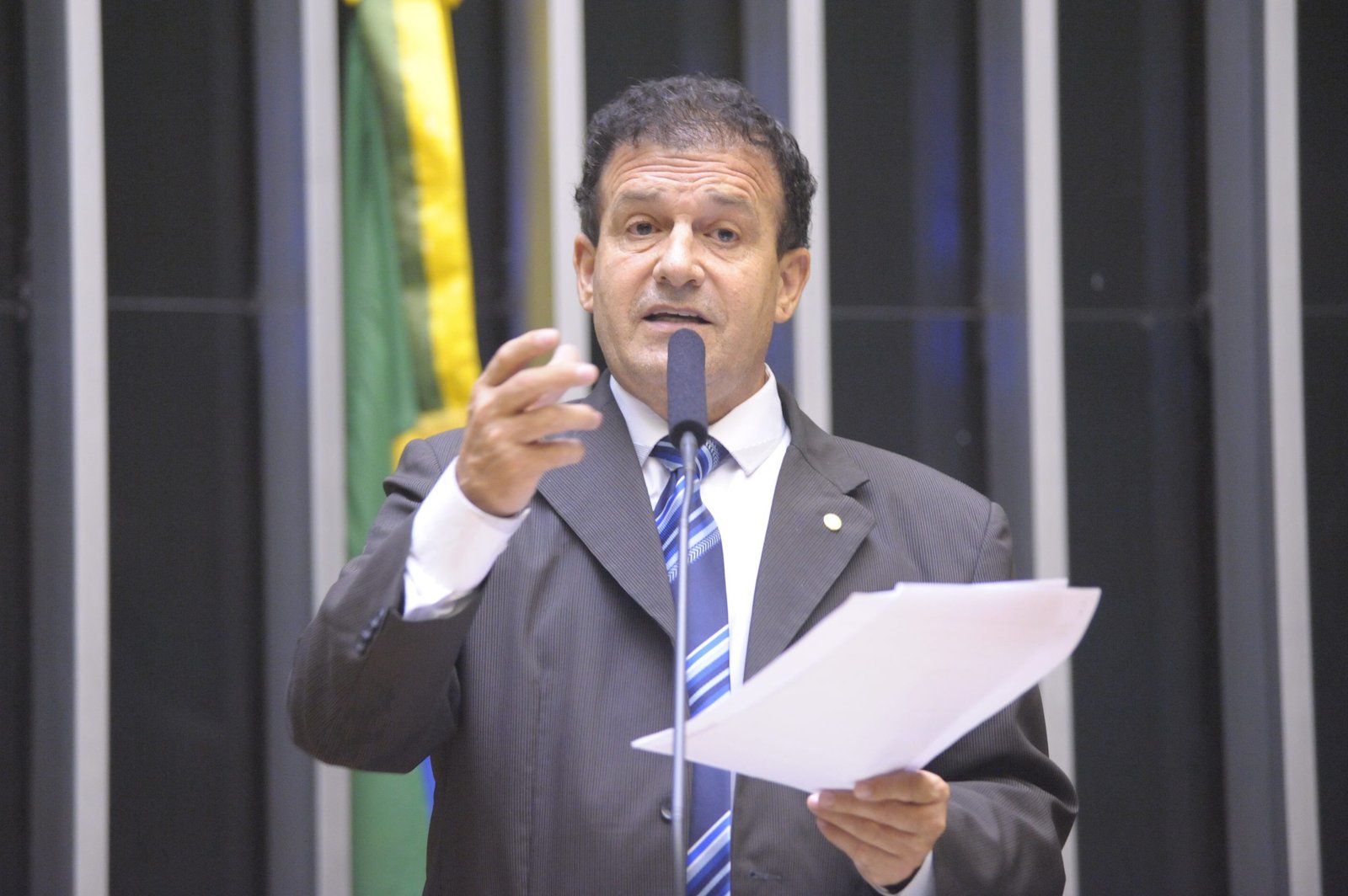 Pompeo de Mattos propõe aposentadoria especial aos supervisores das secretarias de educação