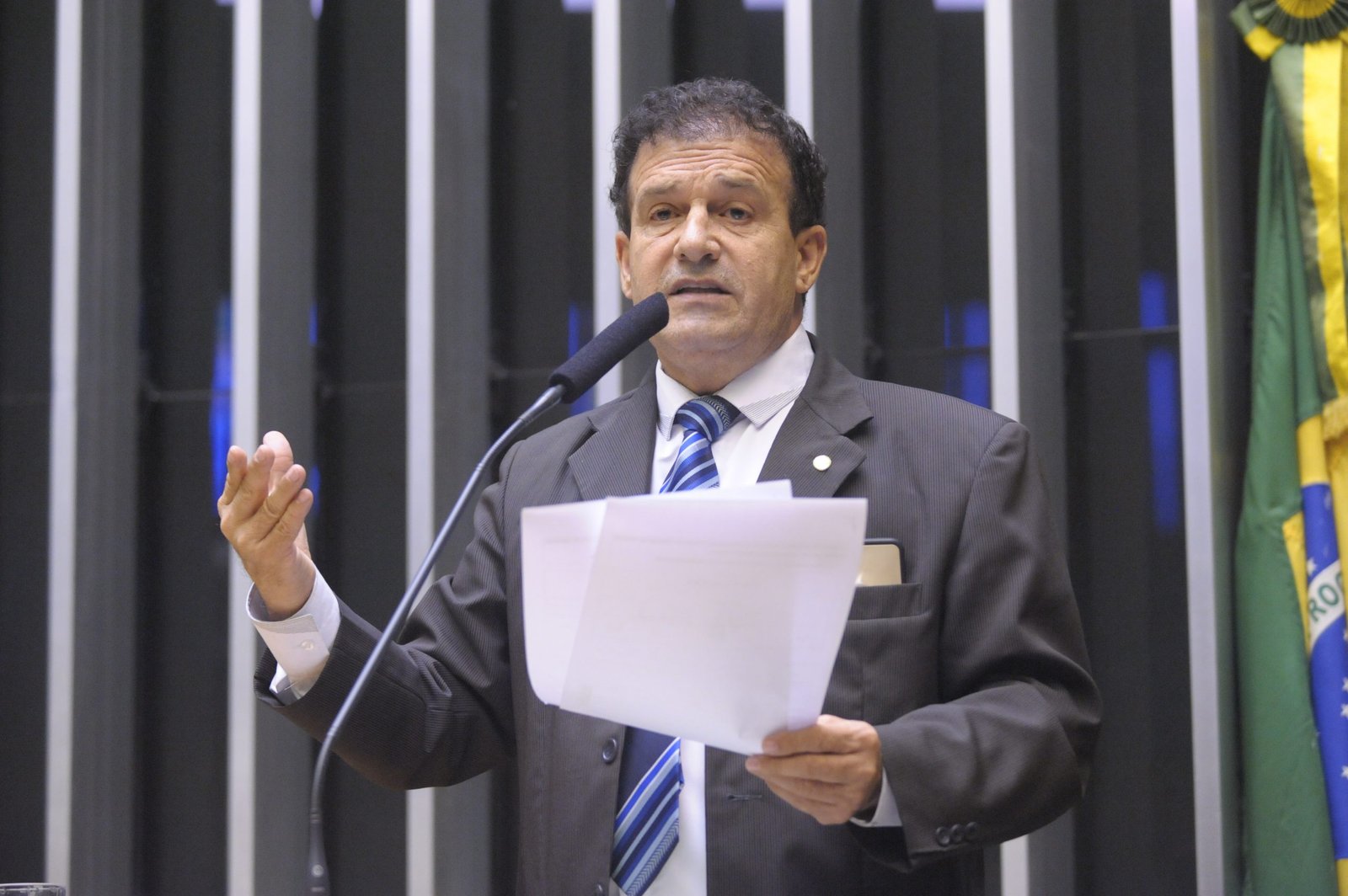 Aprovado PL de Pompeo de Mattos que limita até um salário mínimo per capita para acesso ao BPC