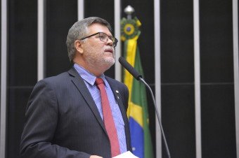 Projeto de Assis do Couto serve de base para edição de MP para pôr fim à greve dos caminhoneiros