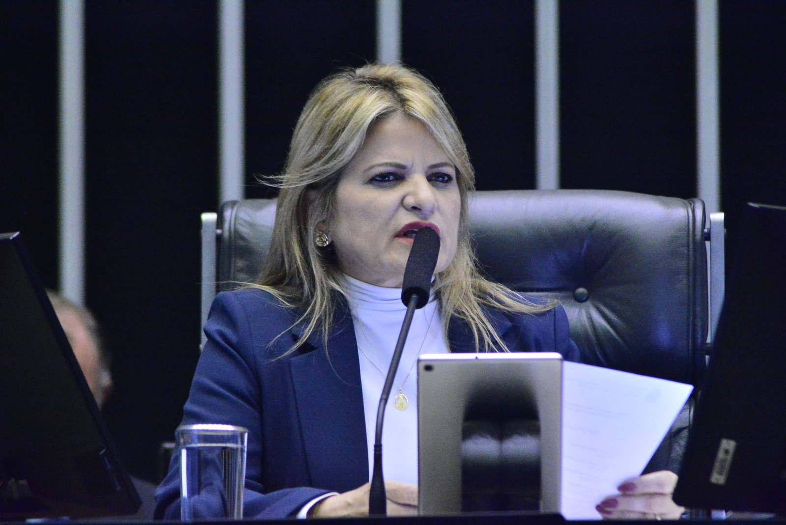 Câmara aprova projeto de Flávia Morais que institui campanha de estímulo ao cuidado da saúde mental e bem-estar