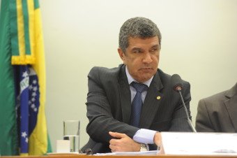 Viação e Transportes aprova subcomissão de obras públicas inacabadas