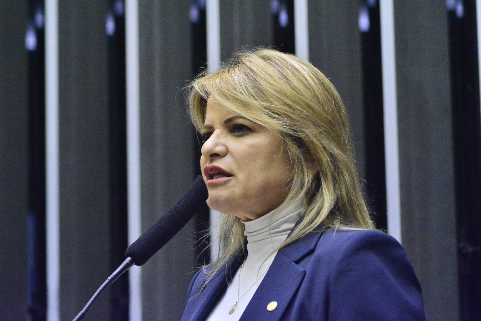 Texto de Flávia Morais para cobertura da reconstrução de fendas orais pelo SUS é aprovado em comissão