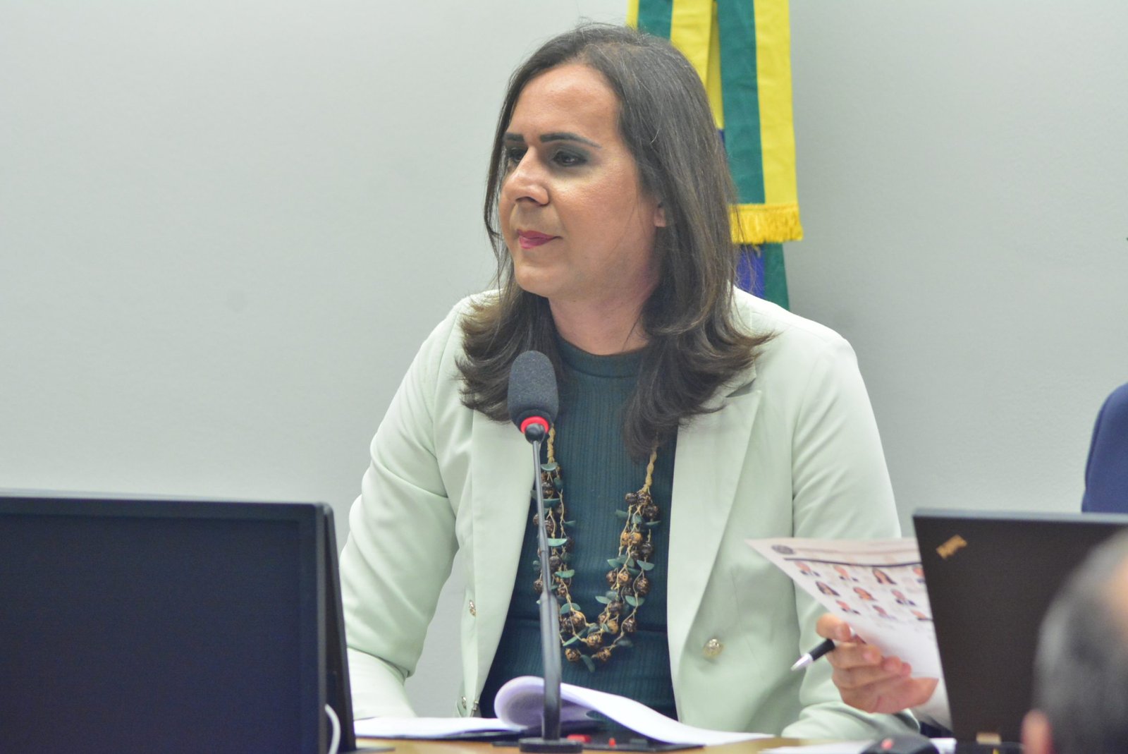 Substitutivo de Duda Salabert altera lei sobre cotas para beneficiar povos das comunidades tradicionais