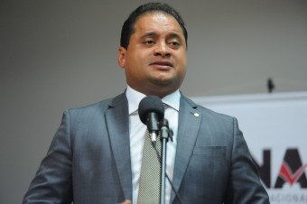 Contribuinte poderá ter abatidas do IR doações para programa de alfabetização