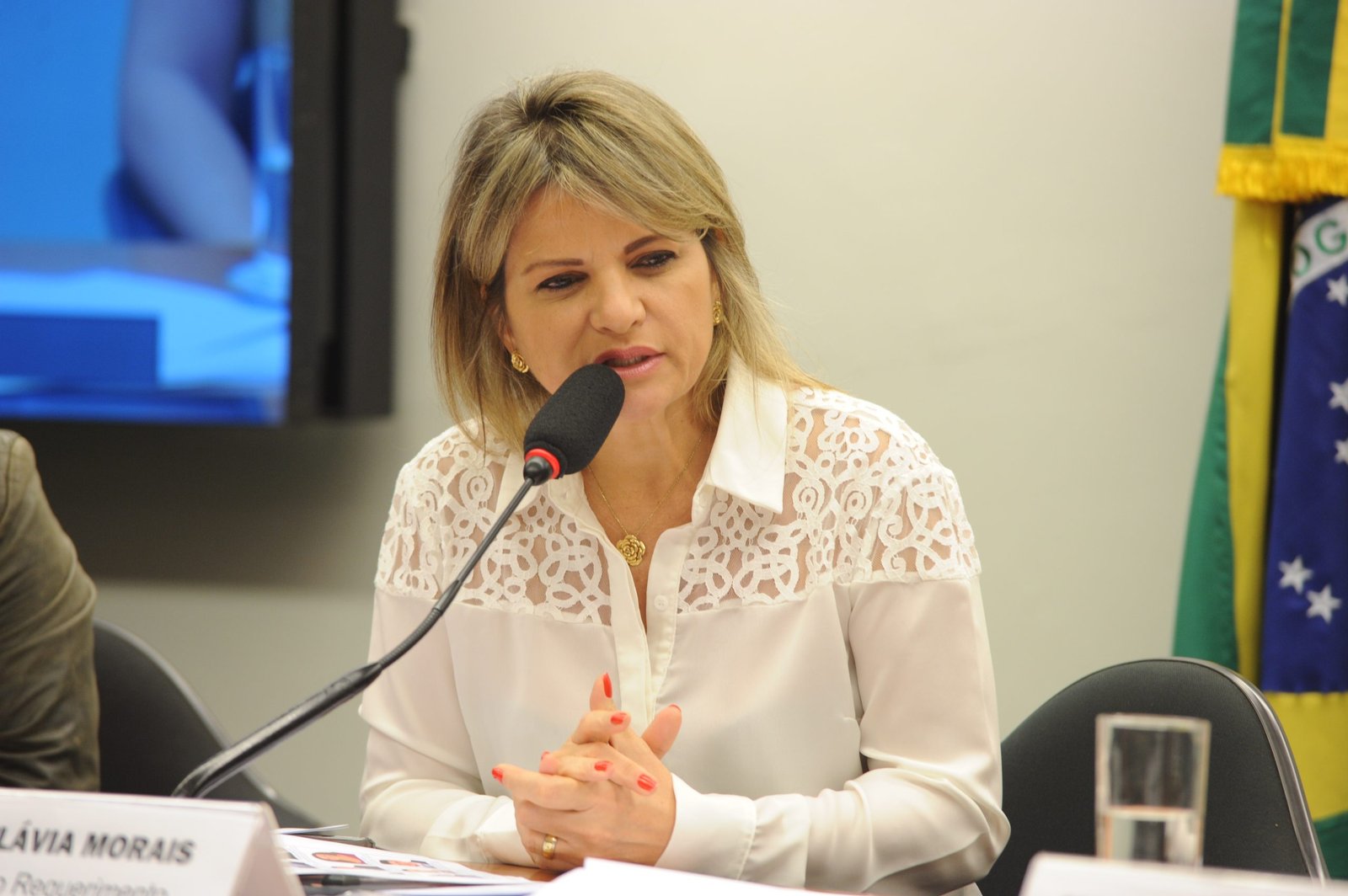 Flávia Morais debate necessidade de idade mínima para Bolsa Atleta