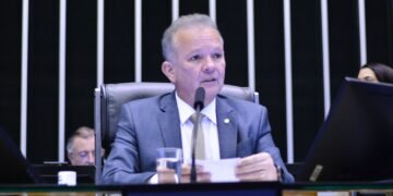 Comissão de Trabalho aprova parecer de André Figueiredo para regulamentar a profissão de artista visual