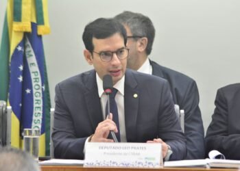 Projeto de Leo Prates propõe proteção da atividade de dublagem no Brasil e regulamenta o uso de IA no setor
