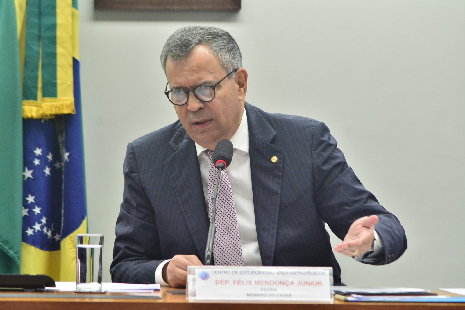 Comissão aprova projeto de Félix Mendonça Jr. sobre recuperação judicial e decretação de falência