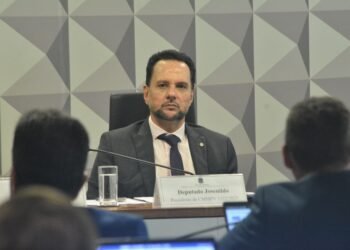 Projeto relatado por Josenildo amplia acesso digital a comunicações e documentos oficiais