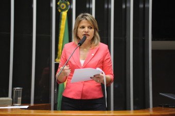 Projeto prevê jornada máxima de seis horas para panfleteiros