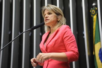 Flavia Morais propõe a inclusão de “cuidados de longa duração”  aos direitos da Seguridade Social