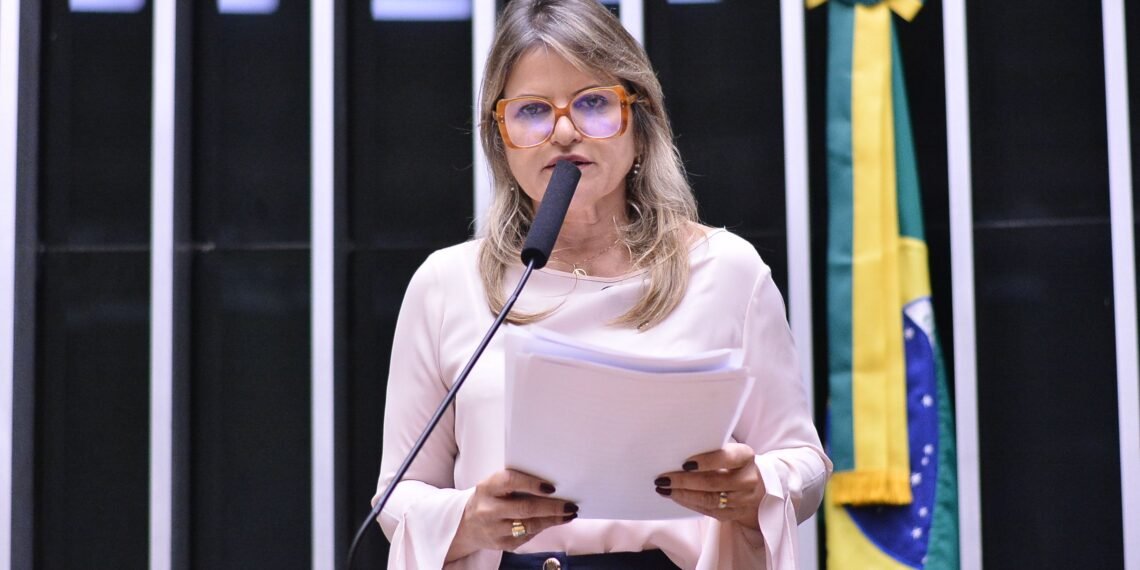 Comissão aprova projeto que garante oferta de capacitação para catadores de materiais recicláveis