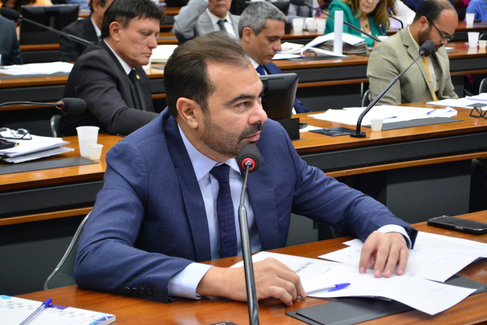 Idilvan Alencar e profissionais da saúde debatem graduação em saúde a distância