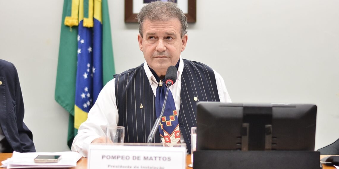 Comissão aprova projeto que classifica Síndrome de Tourette como deficiência