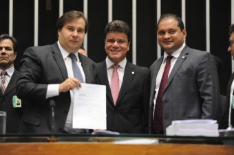 Deoclides Macedo reassume mandato na Câmara dos Deputados