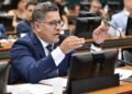 Parecer favorável de Dorinaldo a projeto que protege comunidade de pescadores ameaçada por poluição é aprovado em comissão