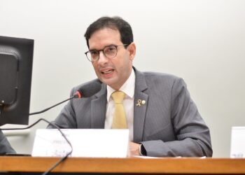 Projeto de Leo Prates que combate discriminação em rede contra pessoa com deficiência é aprovado em comissão