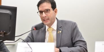 Projeto de Leo Prates que combate discriminação em rede contra pessoa com deficiência é aprovado em comissão