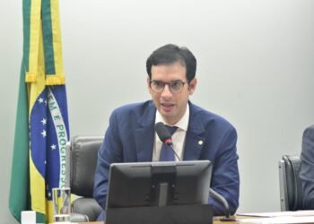 Leo Prates é eleito presidente da Comissão de Trabalho com compromisso de debater projetos importantes