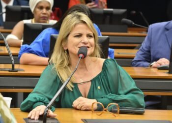 Comissão de Saúde debate dificuldade de atendimento do paciente com doenças no sangue pelo SUS