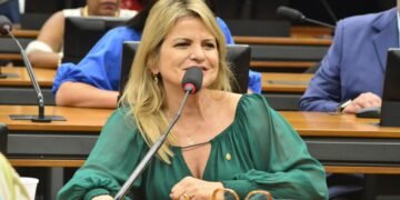 Comissão de Saúde debate dificuldade de atendimento do paciente com doenças no sangue pelo SUS