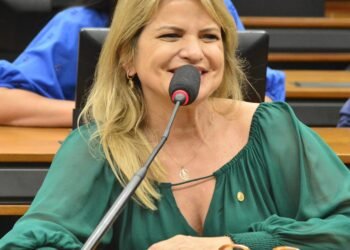 Deputada Flávia Morais (PDT-GO)