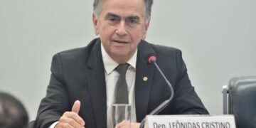 Leônidas Cristino e convidados debatem nesta terça-feira (17) o setor hidroviário brasileiro