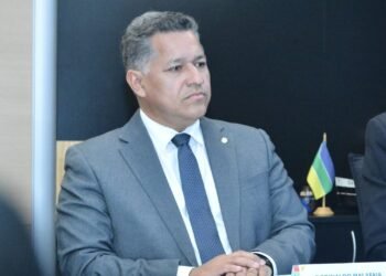 Malafaia subscreve projeto que fortalece a política de cuidados da pessoa idosa