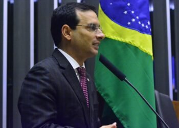 Anúncios de bets em outdoors e em TVs até antes das 22h podem ser proibidos