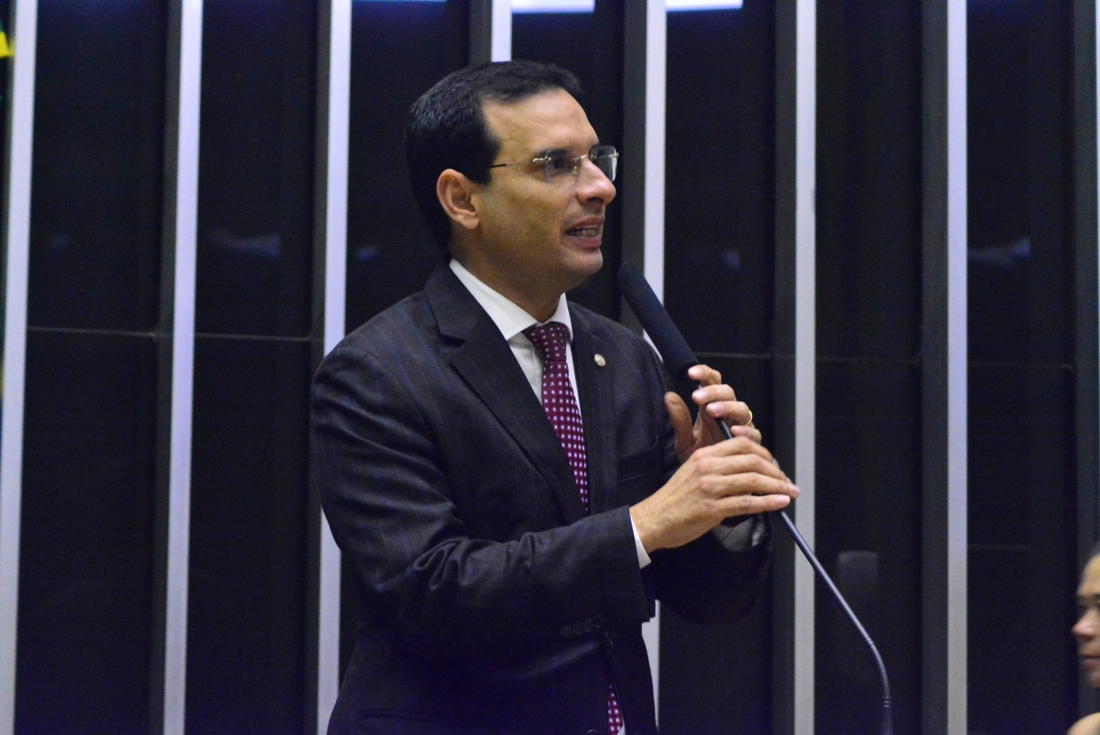 Parecer aprovado de Leo Prates cria site eletrônico no Ministério da Educação para divulgar programas de residência médica no Brasil